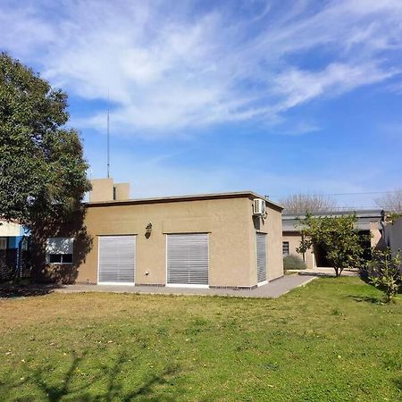 Casa Con Parque, Parrilla Y Garage Para Vehiculo. Villa Villa Ramallo Exterior photo